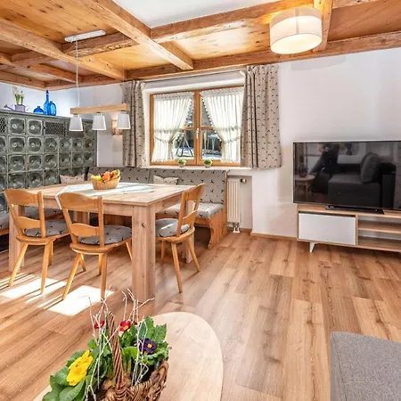 Apartament Hoerburger *