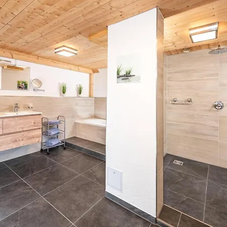 Hoerburger Apartament *